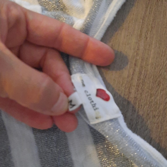 Tee - Picture 2 of 5